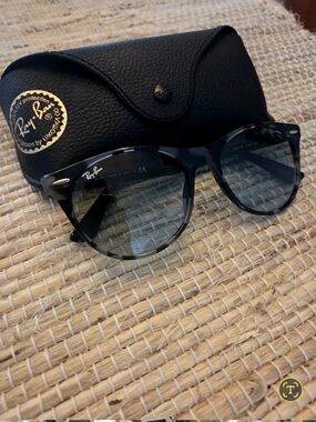 Ray-Ban RB2185 Wayfarer II Tortoiseshell  Sunglasses - Grey Lenses